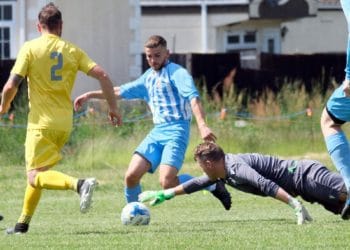 Finchampstead FC v Mortimer Pictures: Andrew Batt FootballinBerkshire