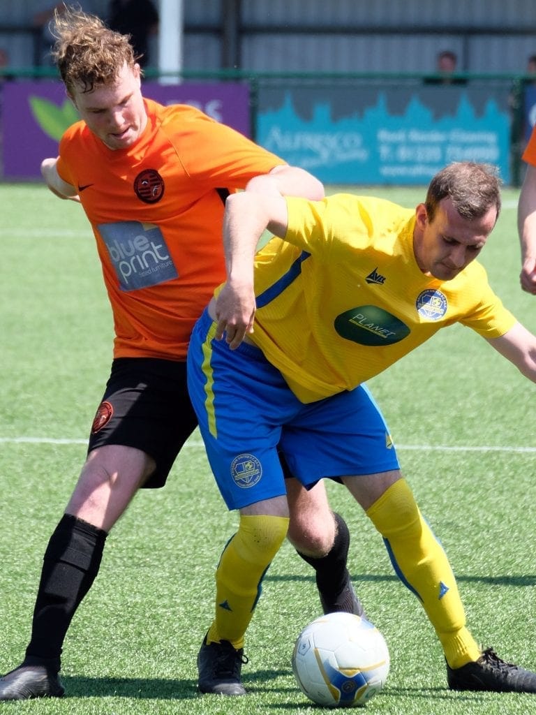 Wokingham & Emmbrook v Abingdon United Pictures: Andrew Batt FootballinBerkshire