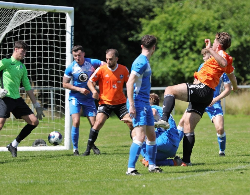 Eversley & California FC pictures: Richard Milam