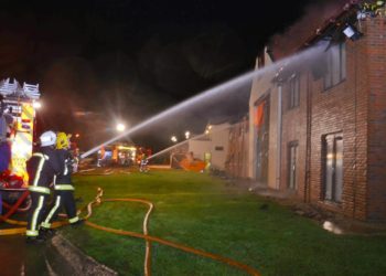 Fire crews Battle to Save Wokefield Park Hotel Reading Berkshire