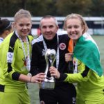 GoalkeepingcoachJonHortonwithGraceMoloneyandChloeSansom PicbyNigelHoyle/GoalShots