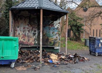 Lower earley bin fire