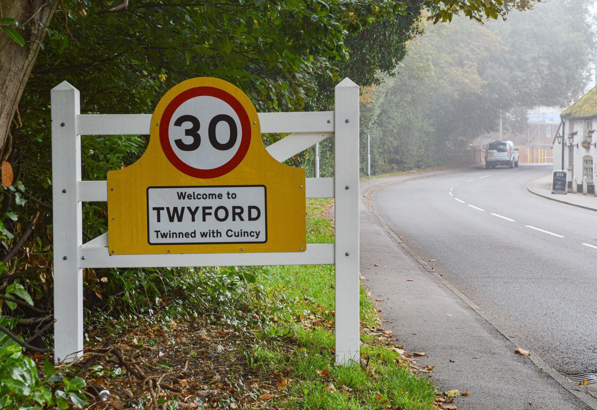 ‘New gateways make Twyford roads more dangerous’ Wokingham.Today