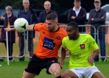 Wokingham & Emmbrook v Hanworth Villa Pictures: Andrew Batt