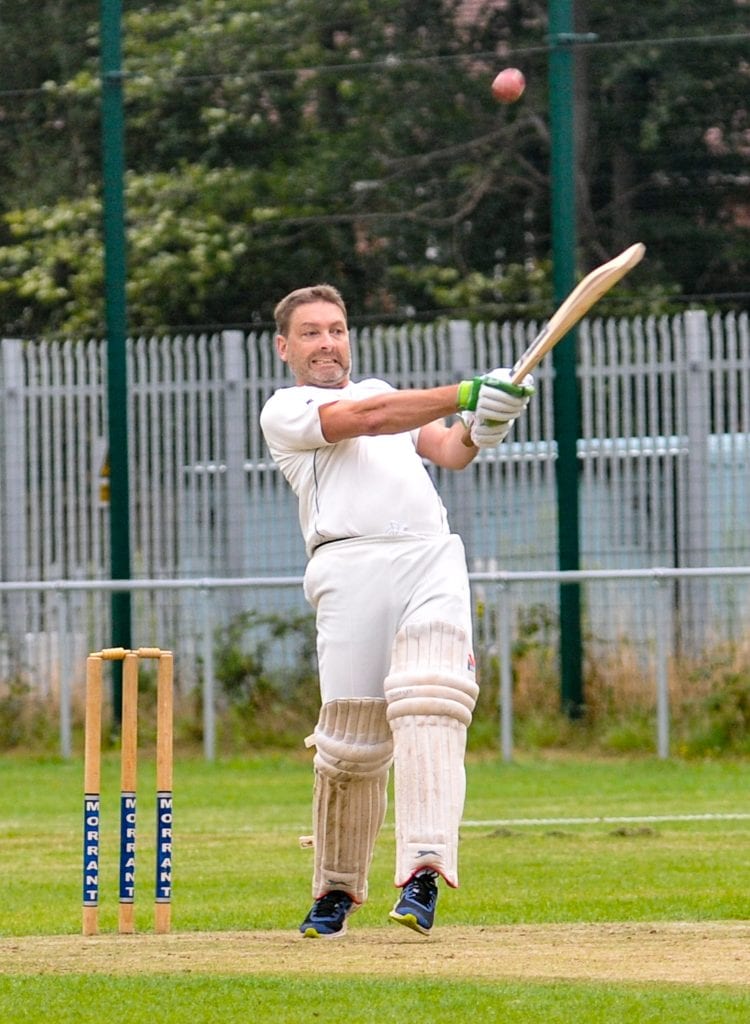 Emmbrook & Bearwood 2s (batting) v Penn & Tylers Green 2s Iwan Parry batting.