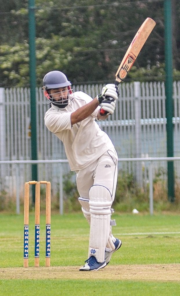 Emmbrook & Bearwood 2s (batting) v Penn & Tylers Green 2s Balraj Bahra batting