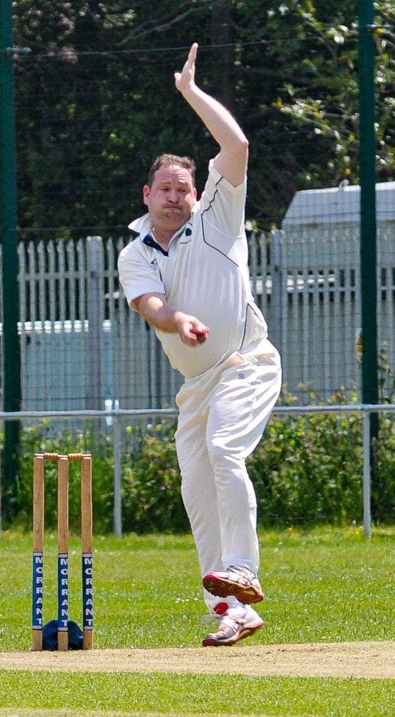 Emmbrook and Bearwood 1s v Holyport 1s (batting)James Gibbs bowling
