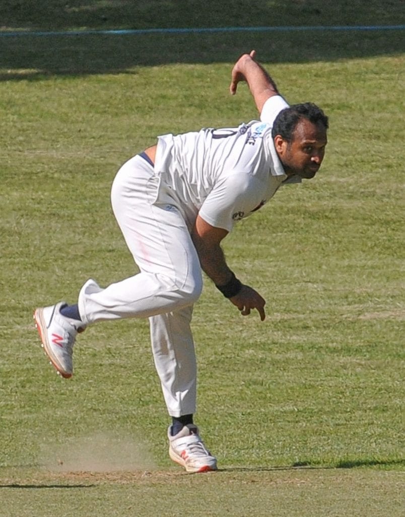 Crowthorne & Crown Wood 2s (batting) v Shinfield 2s Noel Joseph bowling