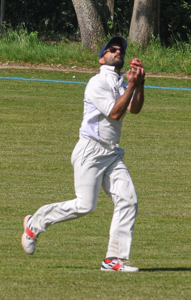 Crowthorne & Crown Wood 2s (batting) v Shinfield 2s Sidharth Shetty catches Prakash Singh out