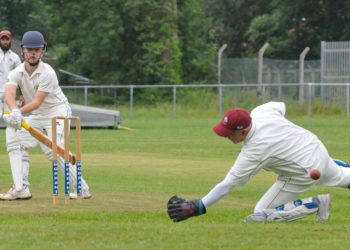 Emmbrook & Bearwood (batting) v Hurley 2s Jamie Goodwin batting.