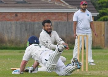 Woodley v Crowthorne & Crown Wood (batting).