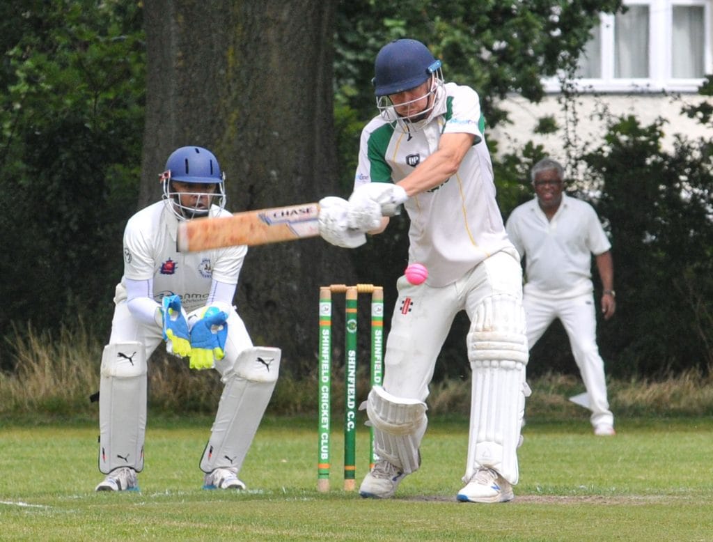 Shinfield 2s v Crowthorne & Crown Wood 2s (batting). Daniel Cartledge batting
