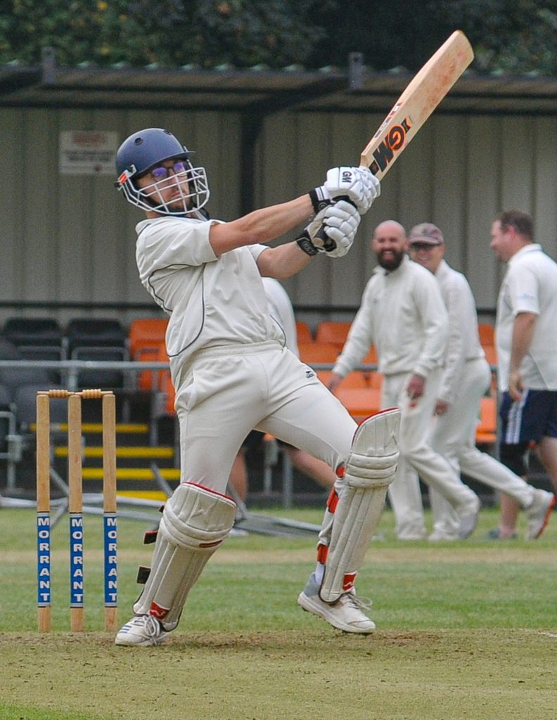 Emmbrook & Bearwood CC (batting) v Knotty Green CC 2s Alex Cobb batting