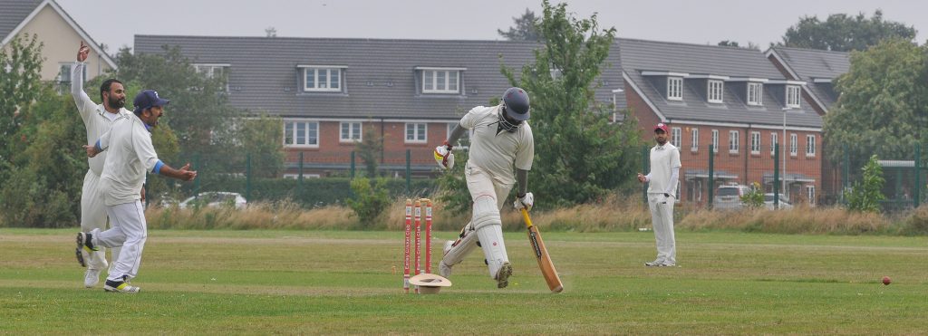 Earley CC (batting) v Woodley CC 2sRanvir Rana run out.