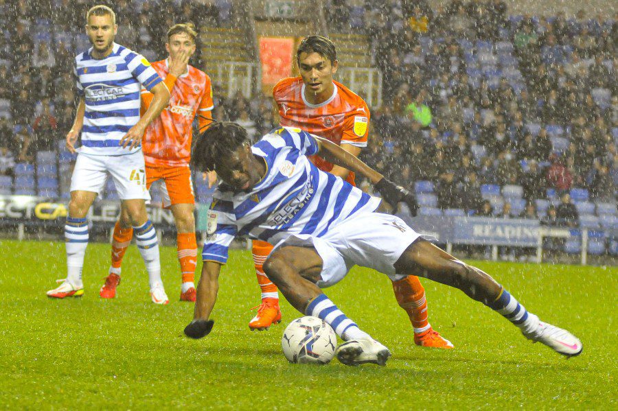 Reading v Blackpool Pictures: Steve Smyth