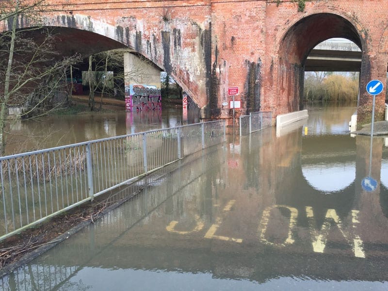 Loddon Bridge flooding