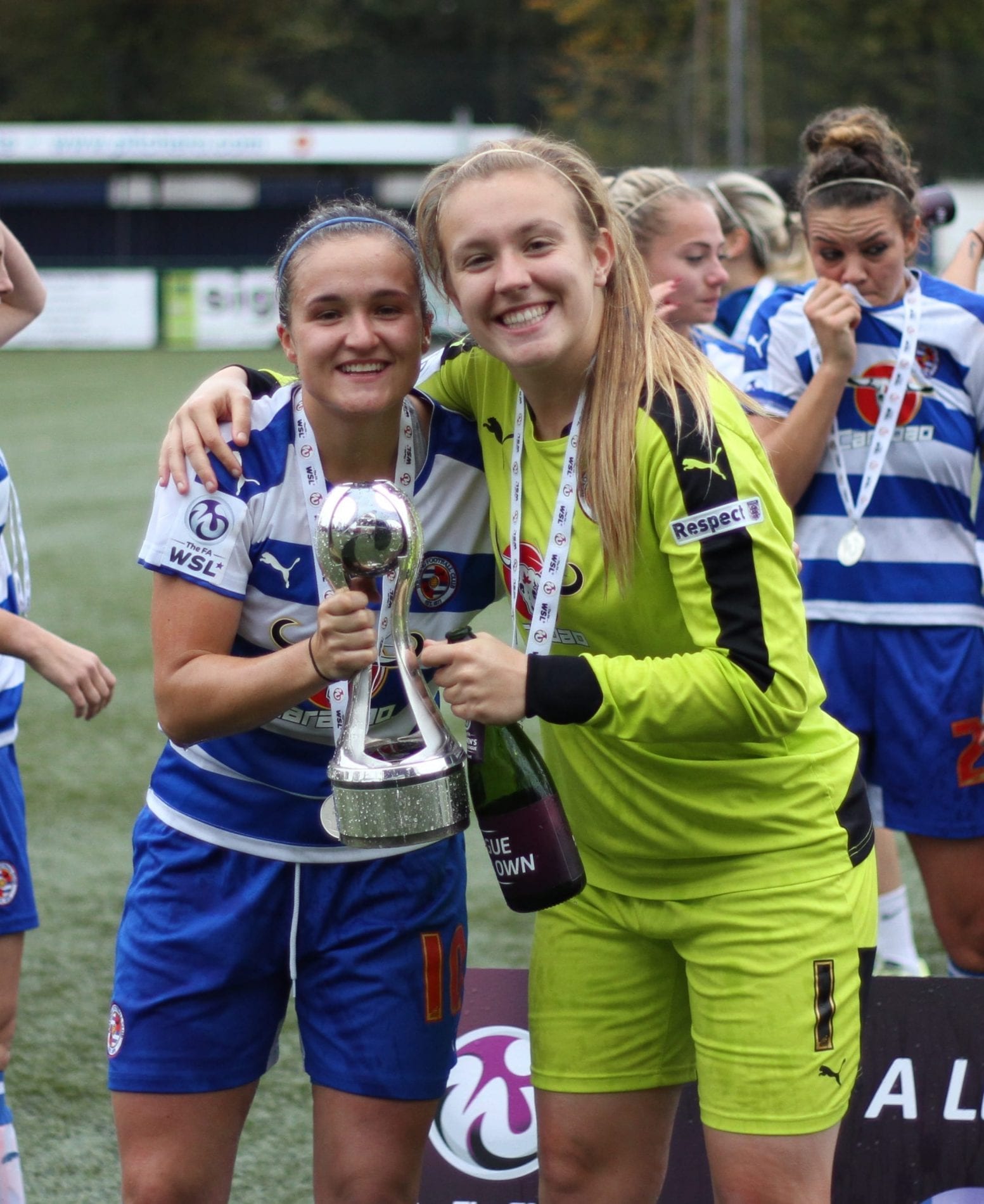 LoisRocheandGraceMoloney PicbyNigelHoyle/GoalShots