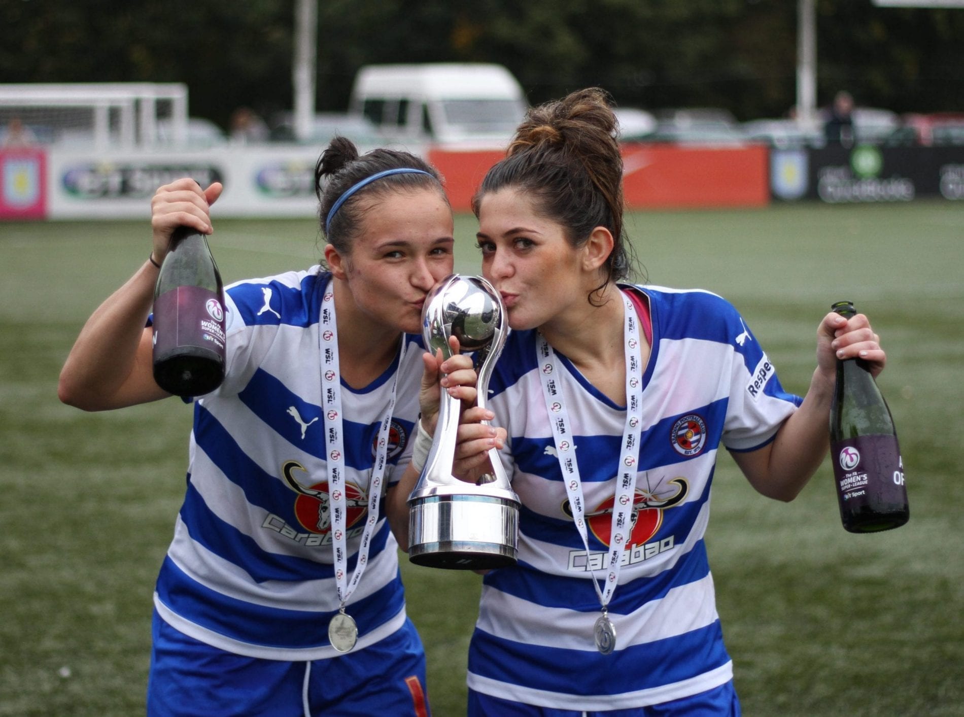 LoisRocheandBiancaBraggcelebratewinningFAWSL PicbyNigelHoyle/GoalShots