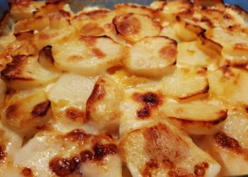 Smoked cod and potato pie