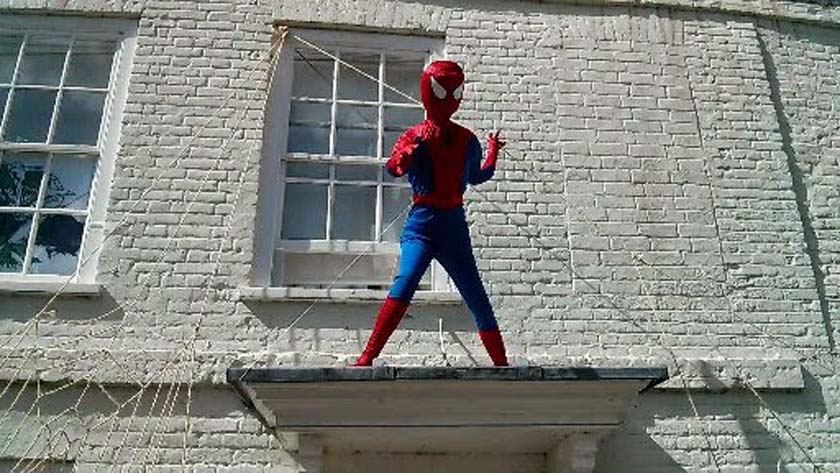 Sonning Scarecrows