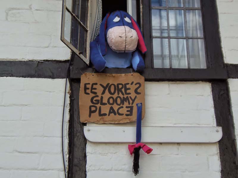 Sonning Scarecrows