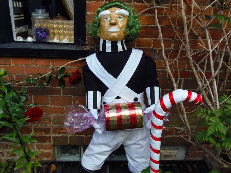 Sonning Scarecrows