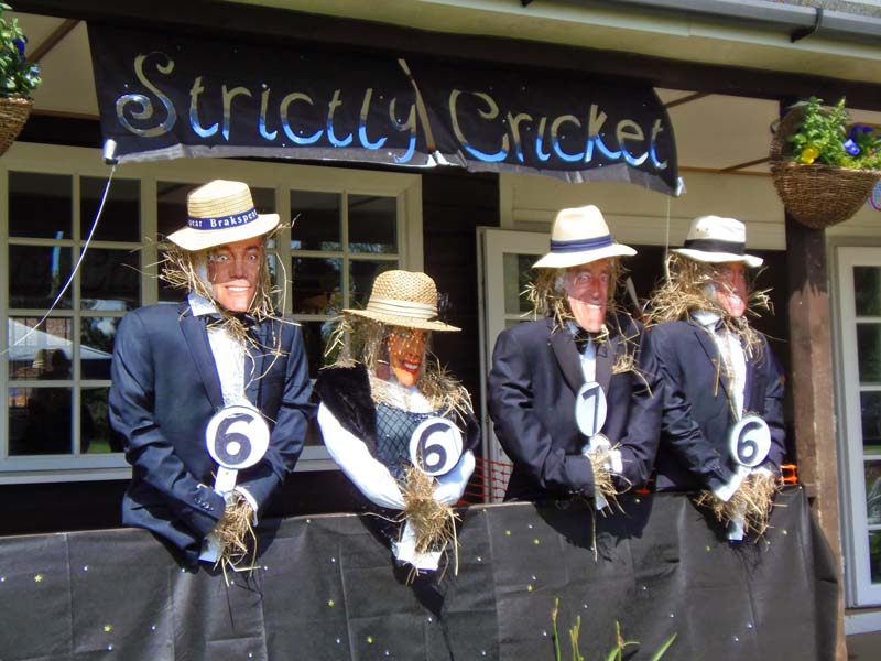 Sonning Scarecrows
