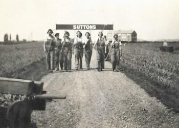 The Suttons Seeds Reading, Womens Land Army, with Joan Rackley second from left.