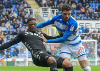 Tiago Ilori outmuscles Caleb Ekuban e