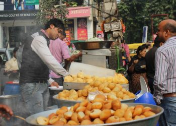 A roadside stall selling chaat Picture: govaayu from Pixabay