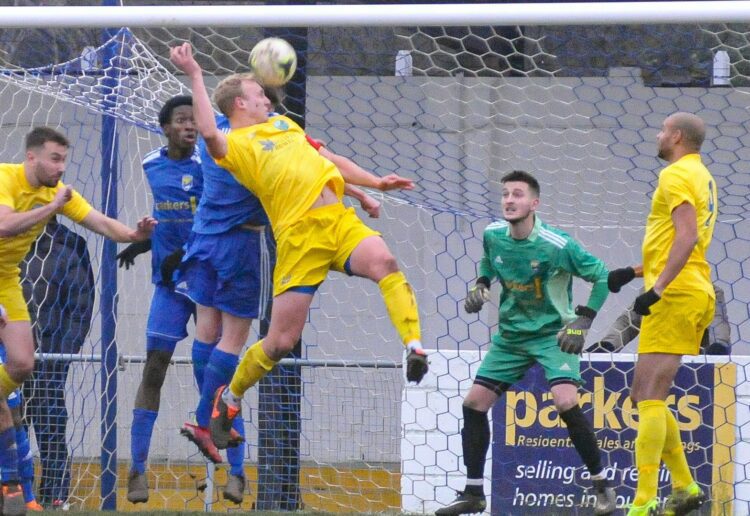 Reading City FC (blue shirts) v Ascot United