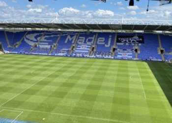 Reading FC Select Car Leasing Stadium