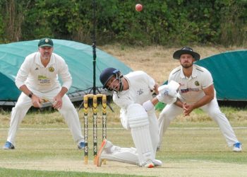 Wokingham v Aston Rowant (batting) Andy Rishton bowling to Olliver Ebsworth-Burland.