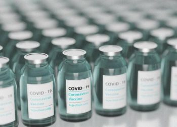 Covid-19 vaccines Picture: torstensimon from Pixabay