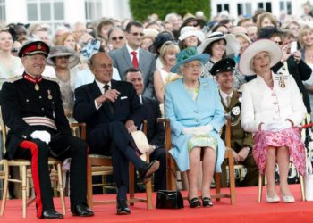 Queen Elizabeth II enjoys Diamond Jubilee celebrations on the River Thames at Henley in a visit to the University of Reading's Greenlands campus. Picture: David Hartley