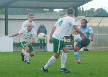 Woodley United v Berks County Picture: Peter Toft