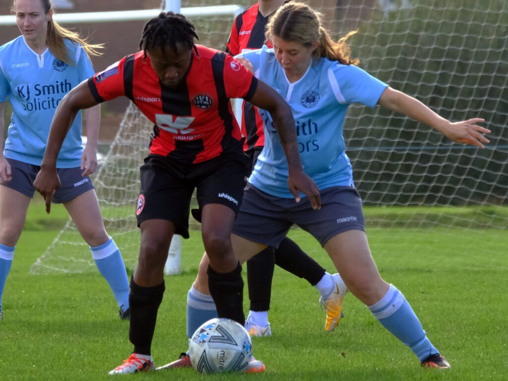 Woodley United Ladies v Maidenhead United Ladies Pictures: Andrew Batt