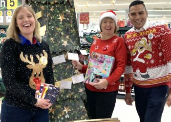 Louise Jedras, Gill Mckernan and Tesco Wokingham store manager. at the appeal launch in November.