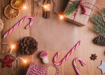 Families can get crafty at Woodley Library. PIcture: jeshoots.com via Unsplash