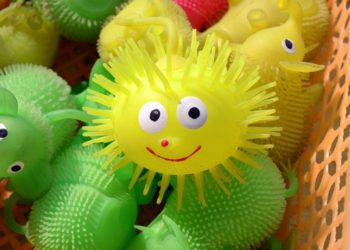 Parents can chat while the toddlers play. Picture: PublicDomainPictures via Pixabay