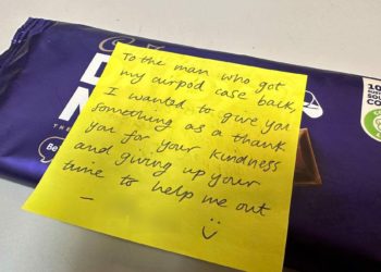 A bar of chocolate with a heartfelt note was left at Twyford Station Picture: Mike Swift