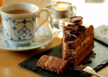 Coffee and cake in a friendly, relaxed and supportive environment. Picture; Melanie via Pixabay
