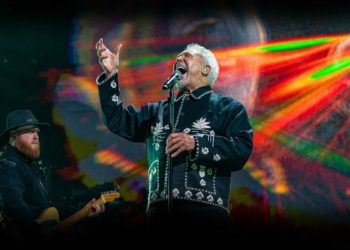 After a day at the races, Weatherbys Super Sprint day will see Tom Jones headlining the event at Newbury Racecourse on Friday, July 22. Picture: Courtesy of Chuff Media