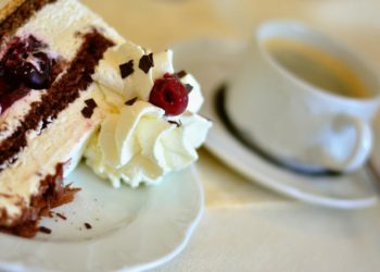 Join Soulscape for coffee and cake. Picture: congerdesign via Pixabay