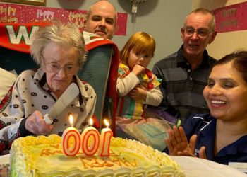Austen House resident Rona marked her 100th birthday surrounded by family and friends. The party took place at Austen House in Lower Earley