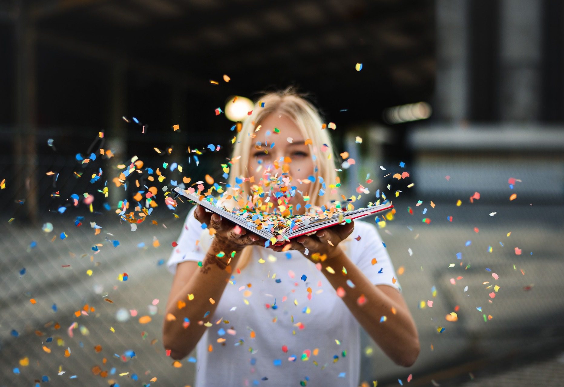 Children can share their favourite books and win a prize. Picture: paul Stachowiak via Pixabay