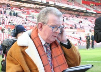 [[File:John Motson.jpg|John_Motson]] Picture: Gordon Flood, Wikimedia Commons