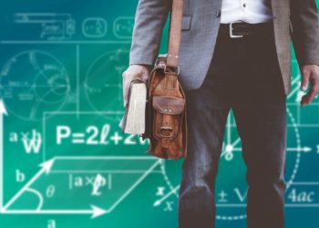 Students hoping to go to University are being urged to apply for student finance Picture: Alexa from Pixabay