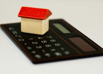 People are searching for new mortgage rates Picture:  Alexander Stein from Pixabay