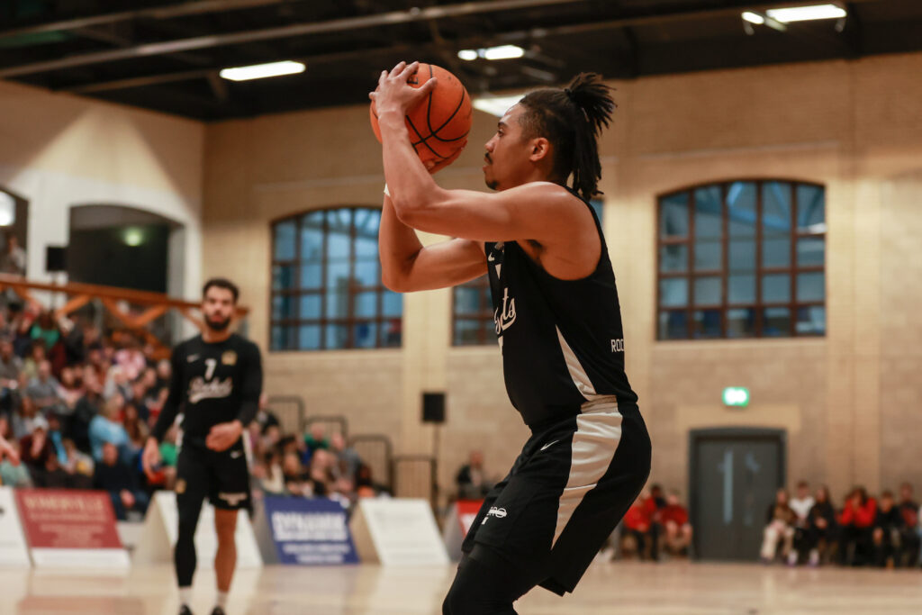 Reading Rockets VS Manchester Magic in NBL action at Loddon Valley.